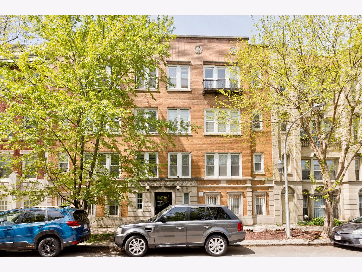 Condos & Townhomes Sold Wayne Way Condominiums Chicago Illinois, 6812 Wayne