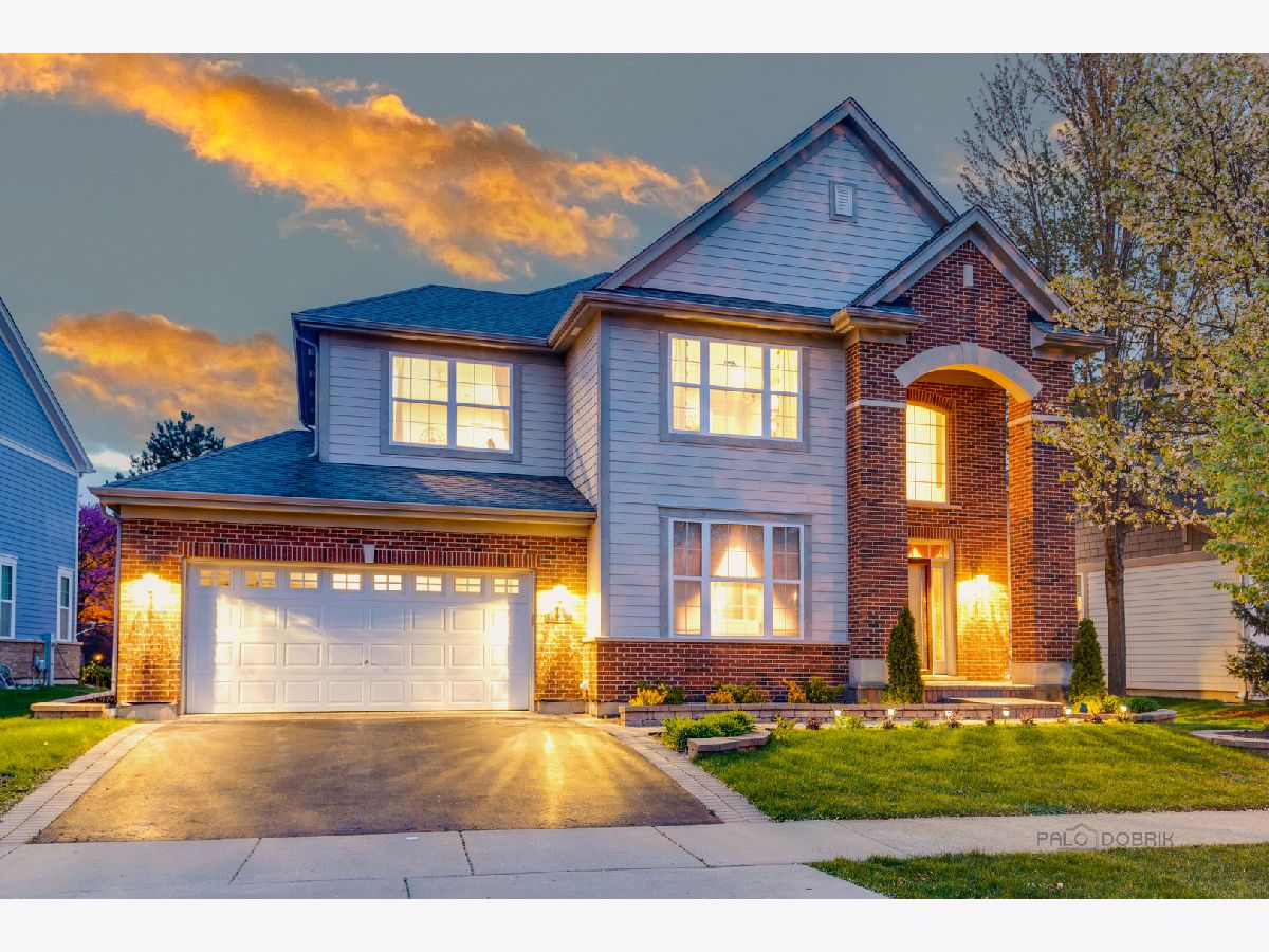 Homes Sold Oakmont Vernon Hills Illinois, 1680 Woods