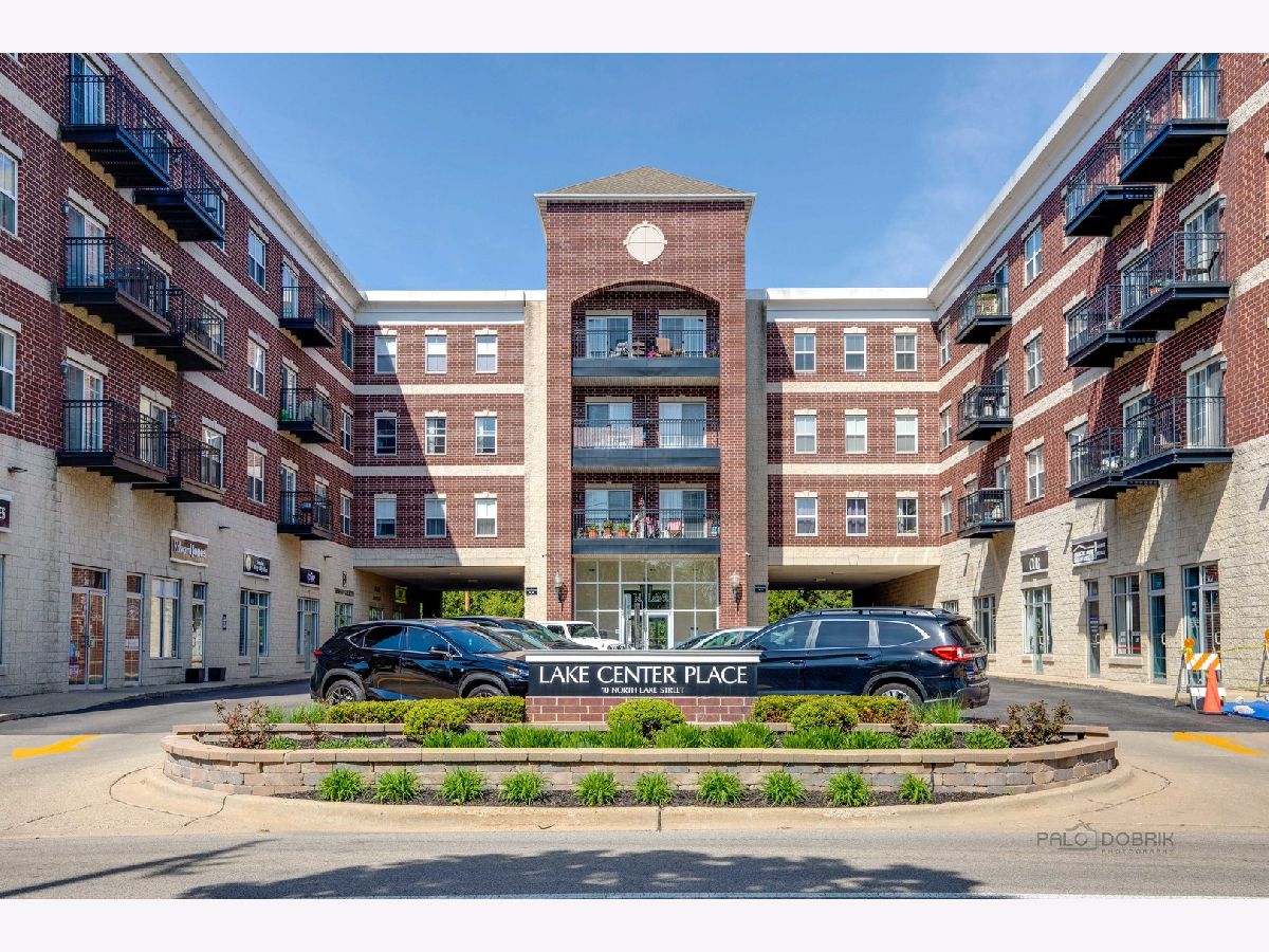 Condominiums Sold Lake Center Place Grayslake Illinois, 10 Lake