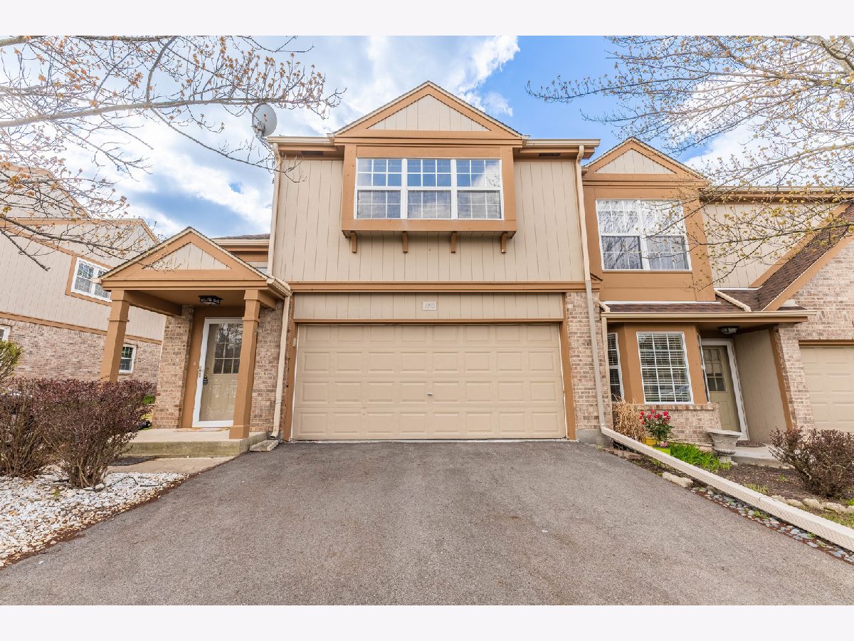 Townhomes Sold Station Walk Wood Dale Illinois, 140 Louise