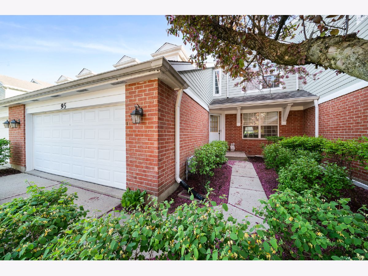 Townhomes Sold Winchester North Northbrook Illinois, 95 Caribou