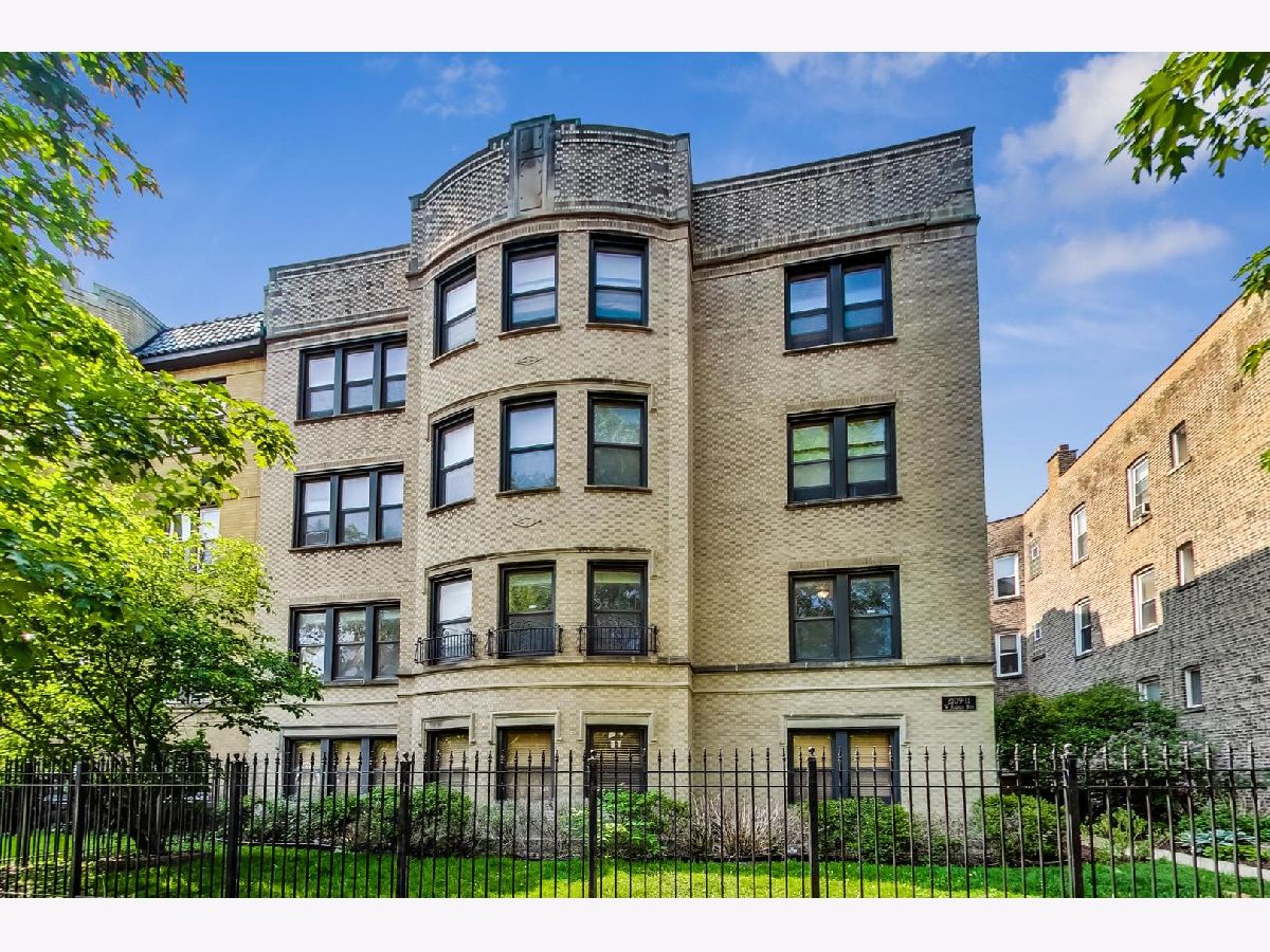Condominiums Sold Warren Park Condominiums Chicago Illinois, 2109 Arthur