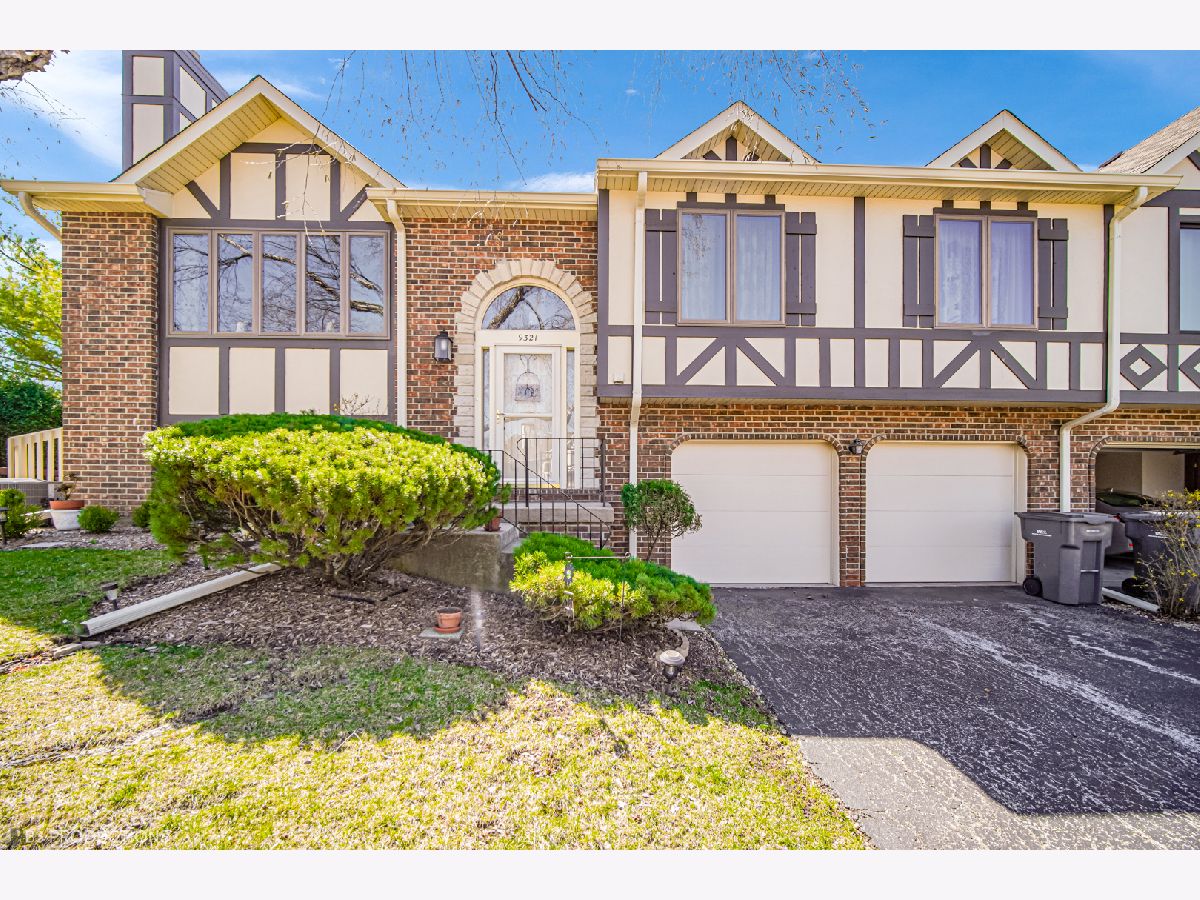 Townhomes & Condos Sold Cambridge Place Tinley Park Illinois, 9321 Drummond