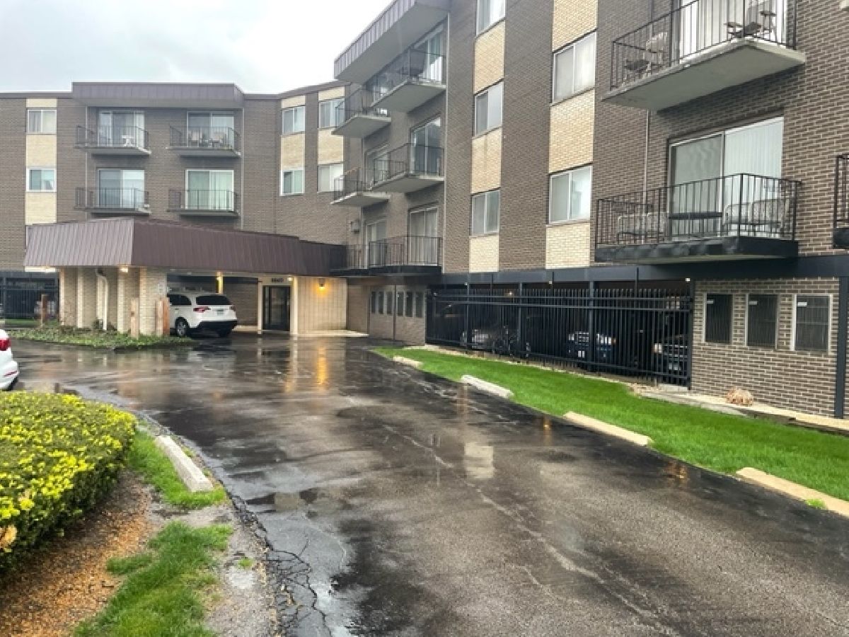 Condominiums & Homes Sold Bayport Oak Lawn Illinois, 9840 Pulaski