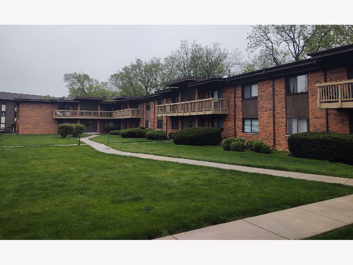Condominiums Sold Duane Terrace Condos Glen Ellyn Illinois, 481 Duane