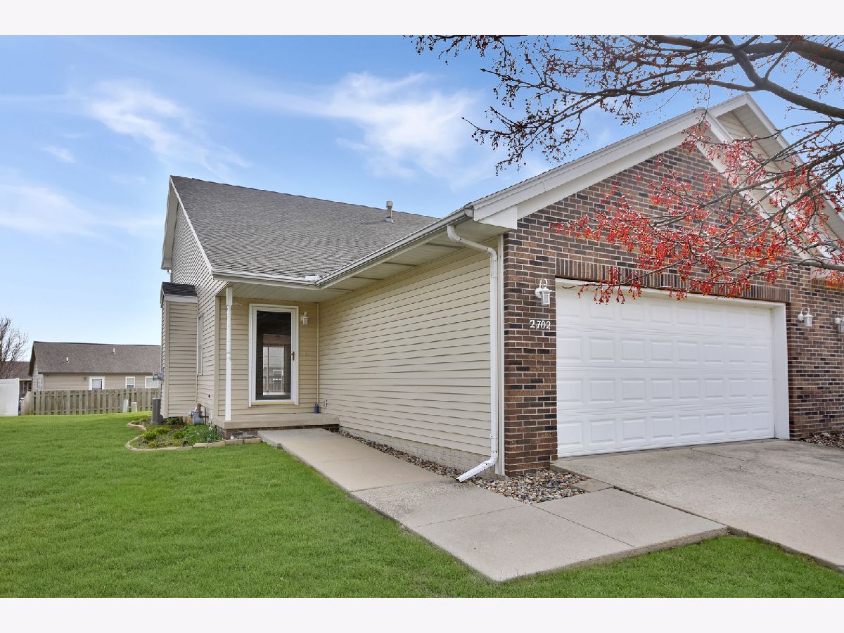  Rented Bloomington Illinois, 2702 Westbrook