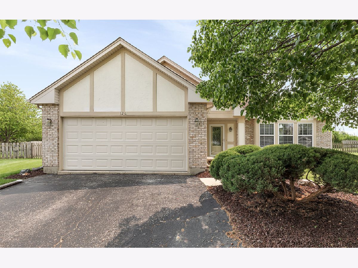 Homes Sold Country Trails Elgin Illinois, 126 Dickens