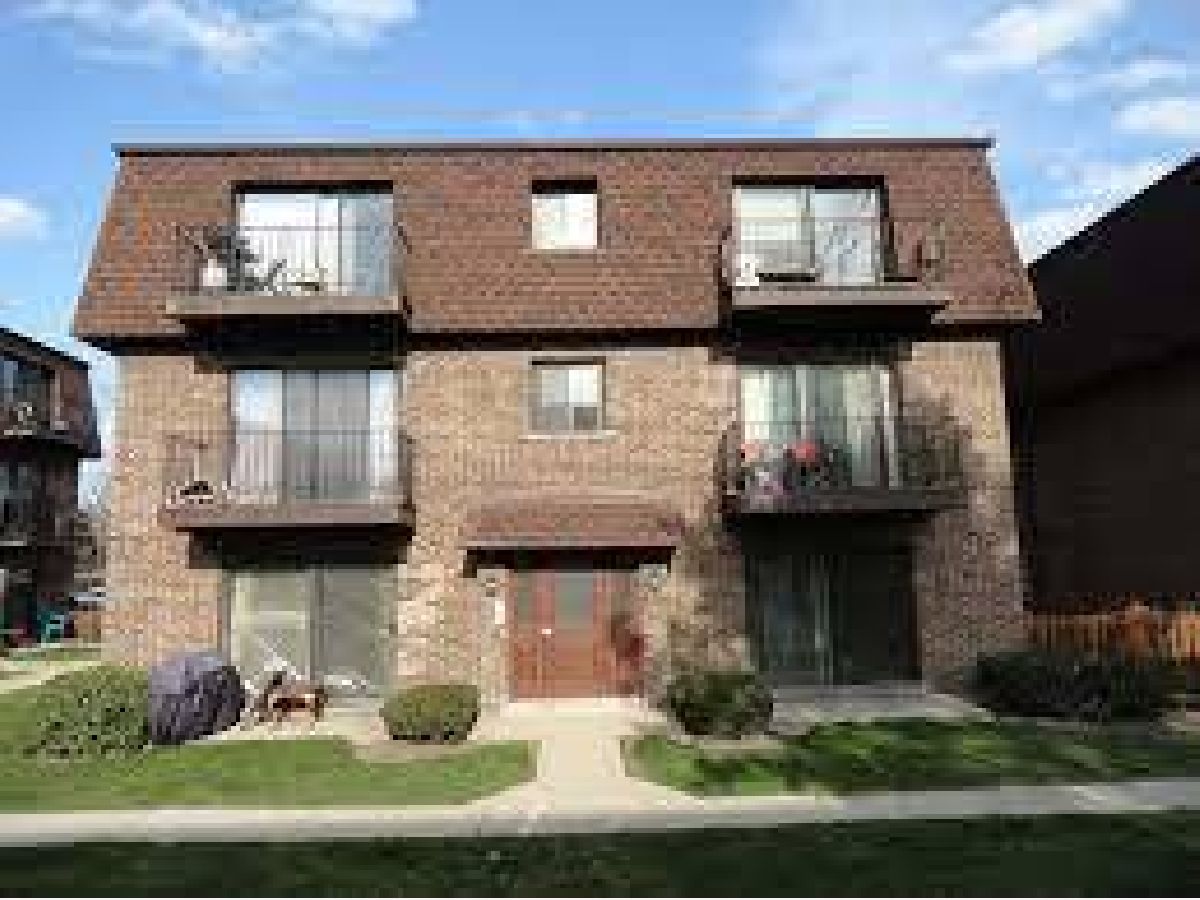 Condominiums Rented La Casa Bianco Des Plaines Illinois, 9615 Bianco