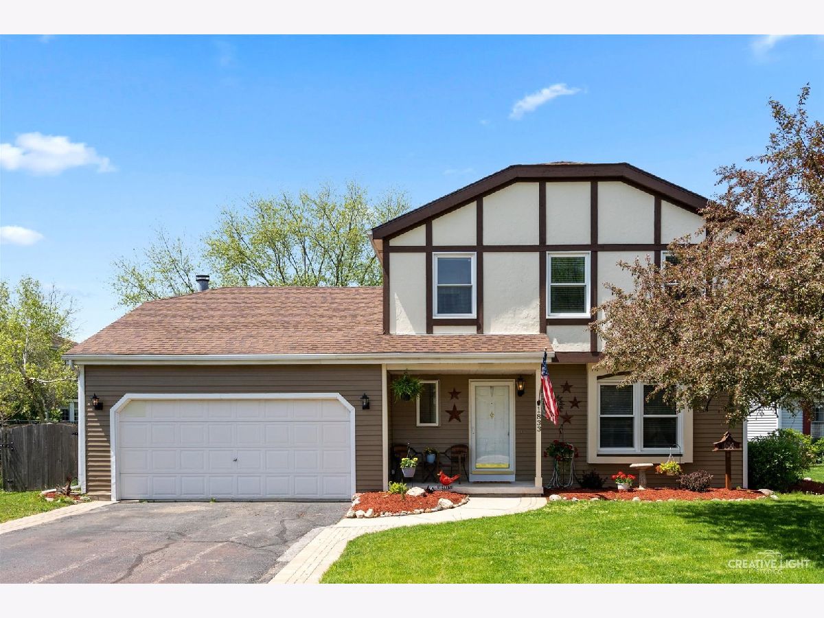 Homes Sold Fox Meadows Woodstock Illinois, 1833 Wicker
