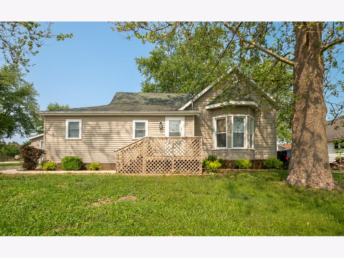  Sold Elliott Illinois, 215 High
