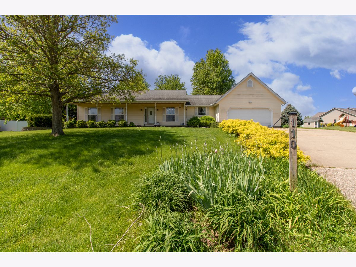 Sold Hopedale Illinois, 110 Kennedy