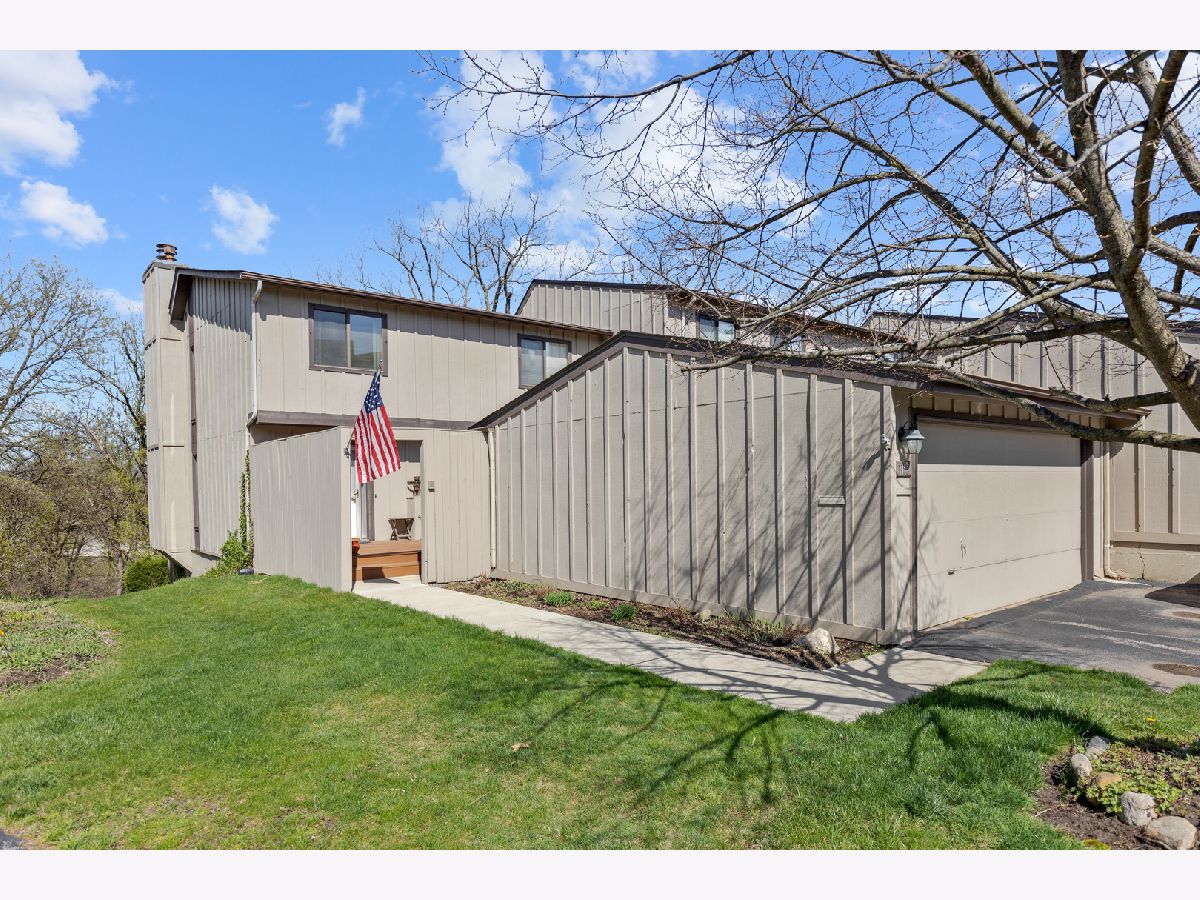 Townhomes Sold Tyler Bluff Elgin Illinois, 1153 Florimond