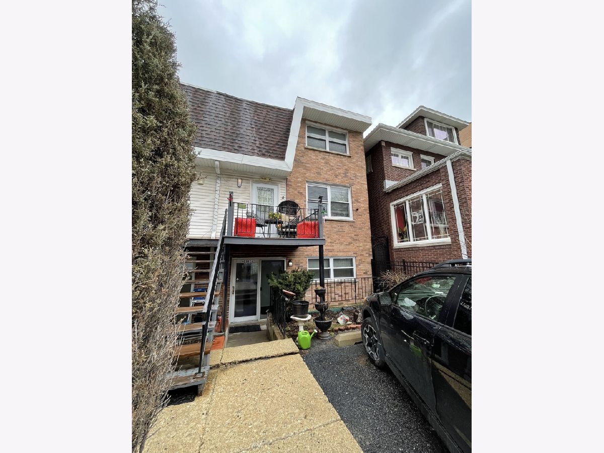 Townhomes Rented Breton Court Chicago Illinois, 4035 Keystone