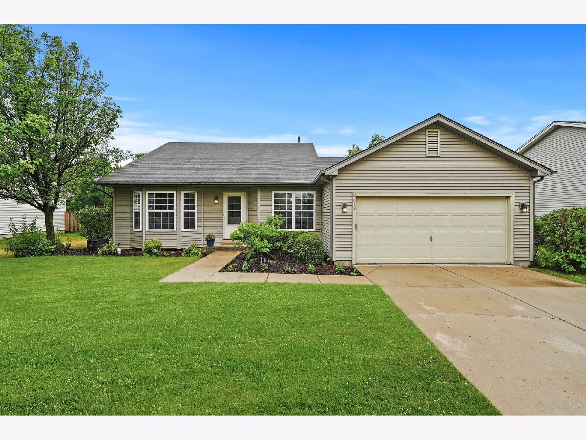 Homes & Condos & Townhomes Sold Boone Creek Mchenry Illinois, 619 Tanglewood