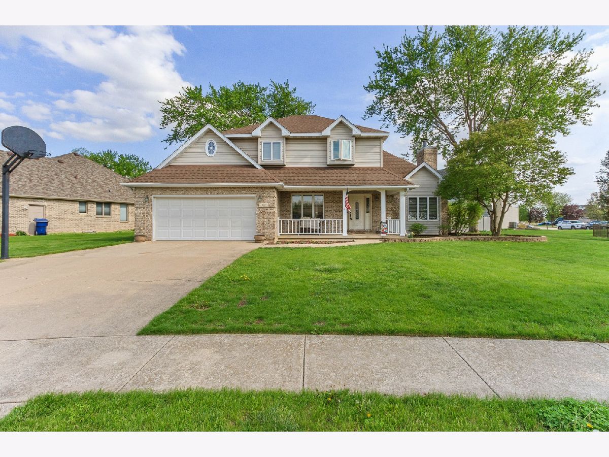 Homes Sold Aero Haven New Lenox Illinois, 912 Armstrong