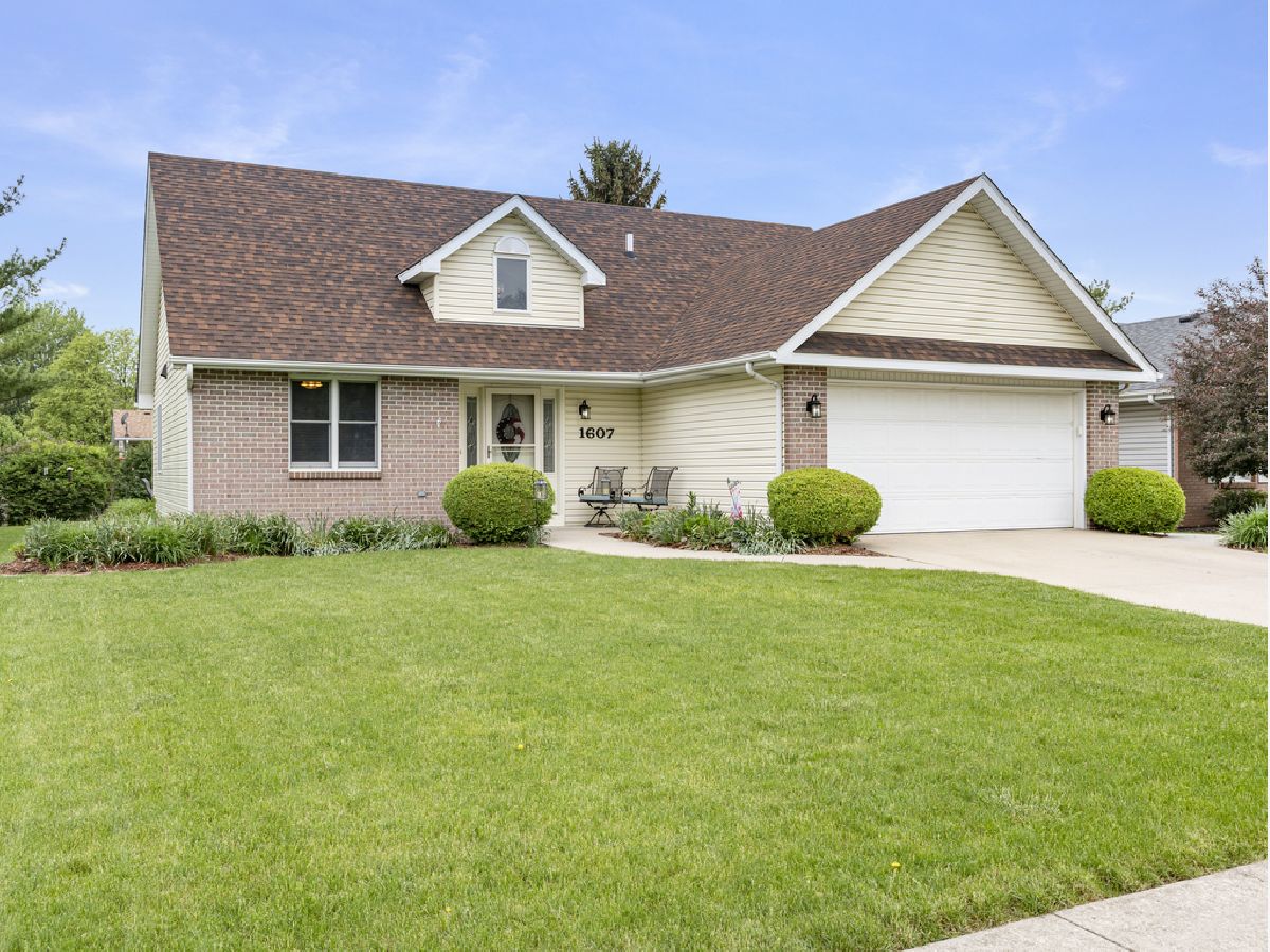 Homes Sold Overlook Farms Joliet Illinois, 1607 Addleman