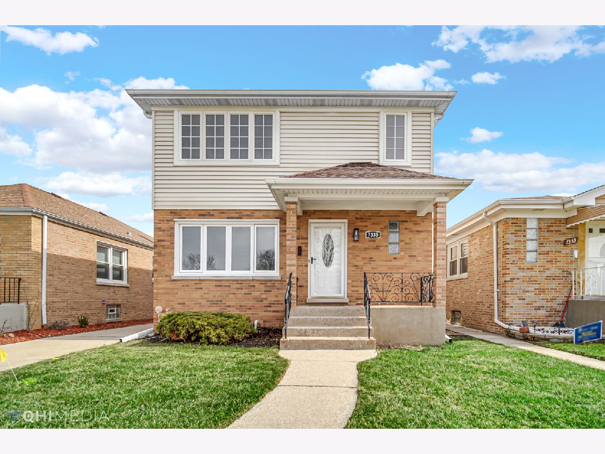 Homes & Condominiums Sold Edison Park Place Chicago Illinois, 7335 Oconto