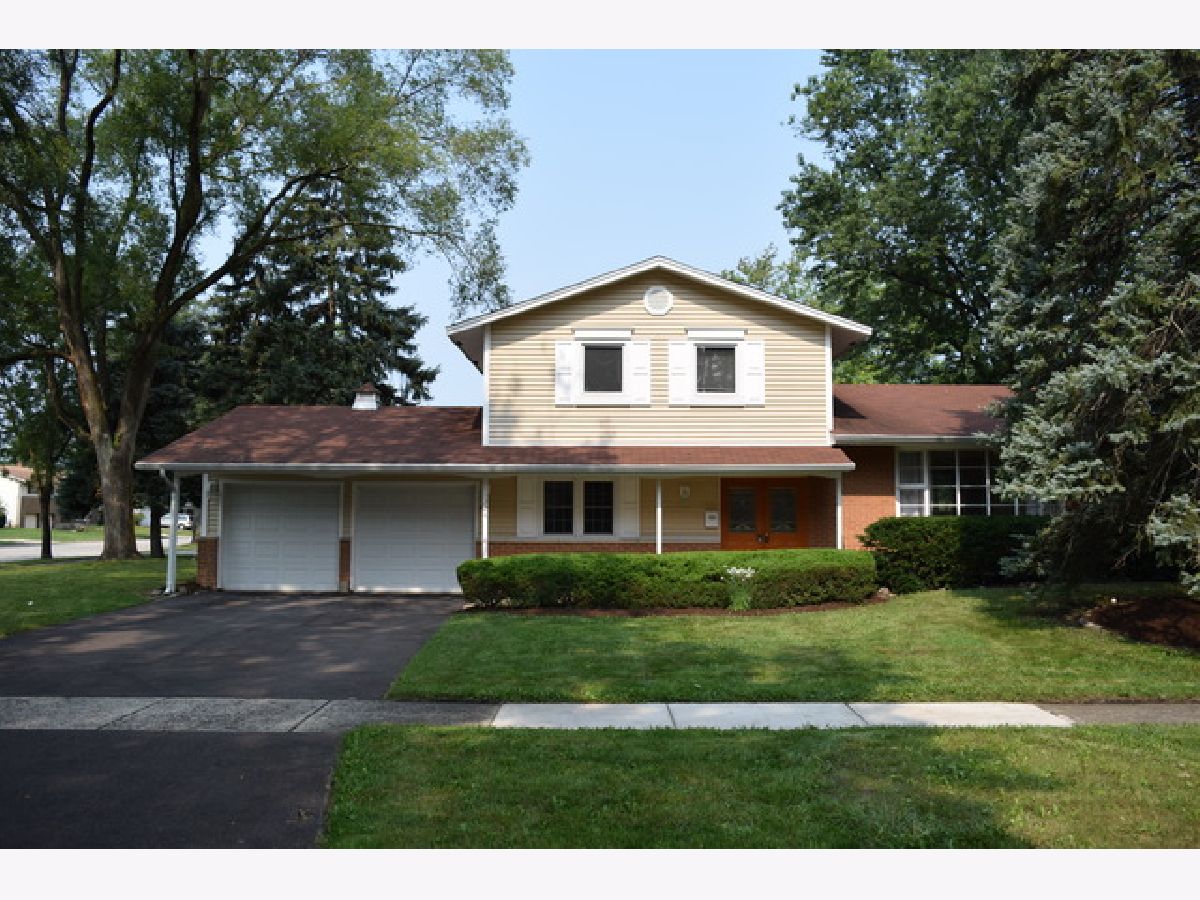 Homes Rented Winston Park Palatine Illinois, 1224 Thurston