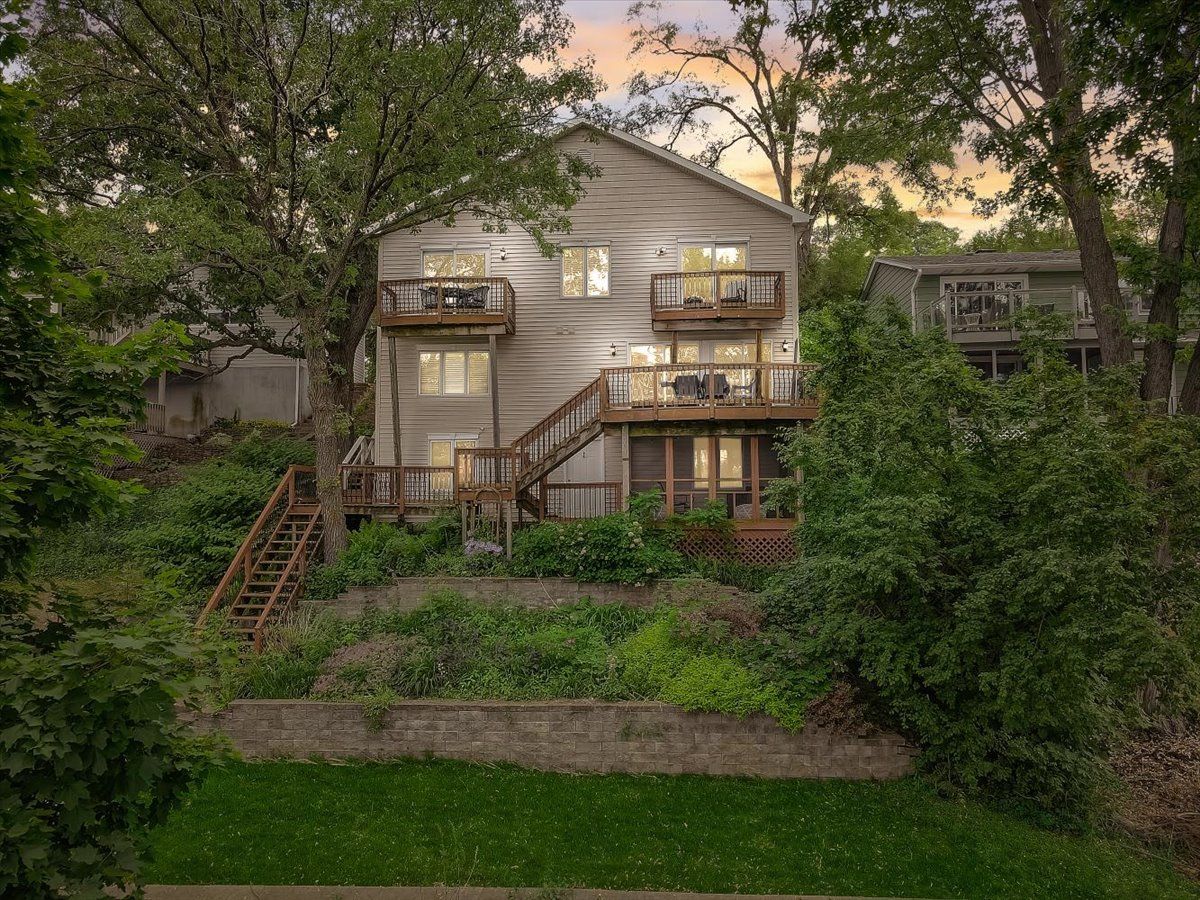 Homes Sold Hickory Falls Wonder Lake Illinois, 5409 Lake Shore