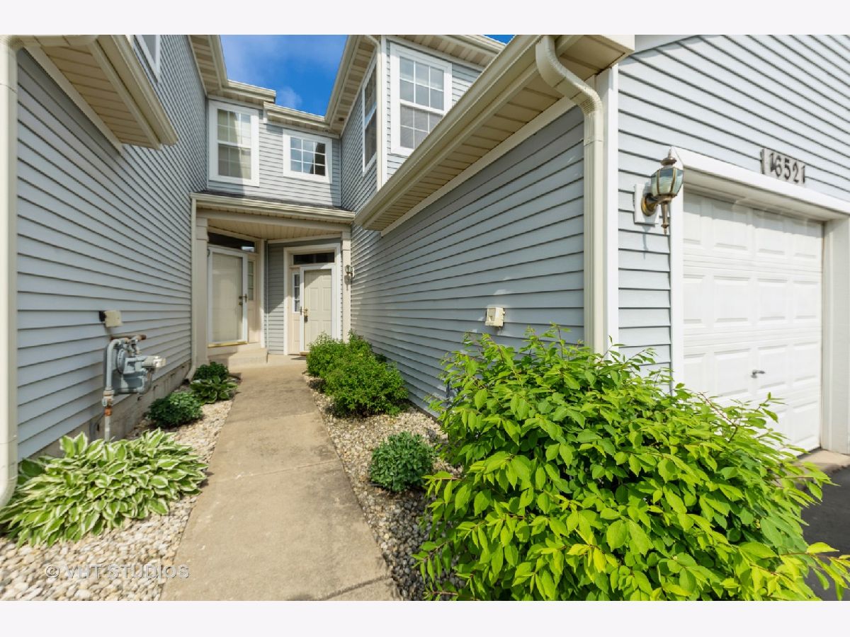 Townhomes & Condos & Homes Sold Victoria Crossing Lockport Illinois, 16521 Windsor