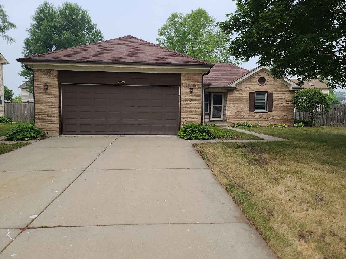 Homes Rented Country Ridge Wauconda Illinois, 525 Old Country
