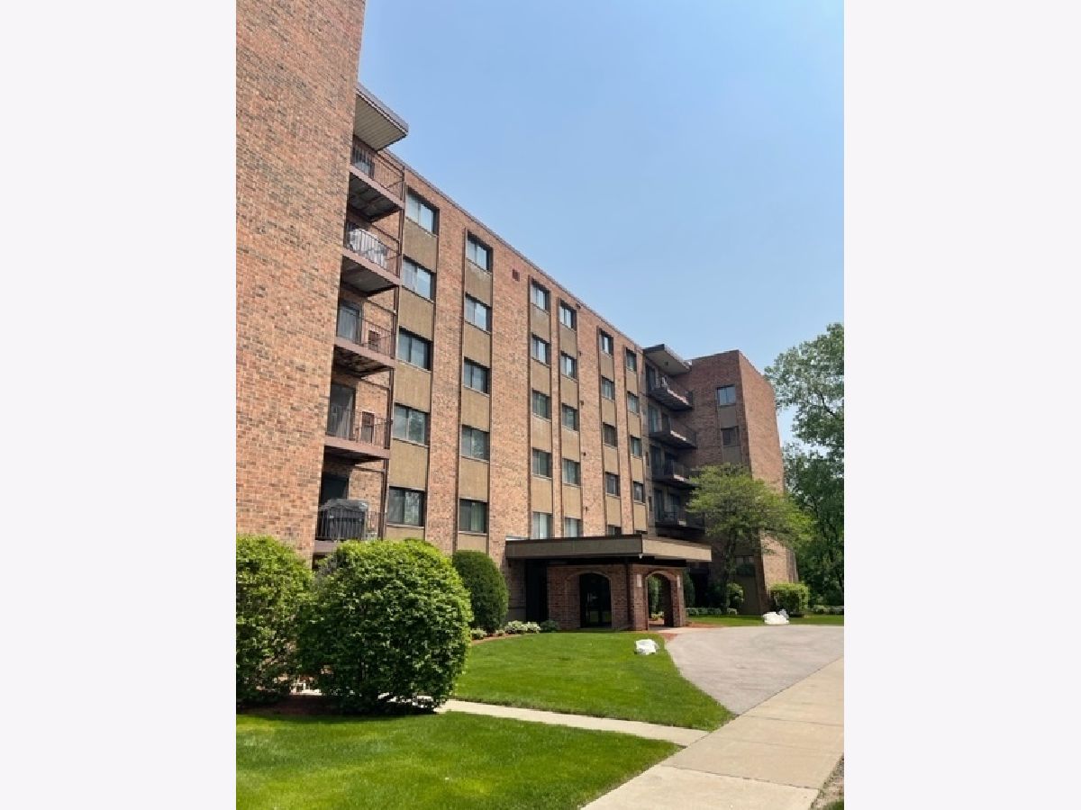 Condominiums Sold Pines Condominums Des Plaines Illinois, 1702 Mill