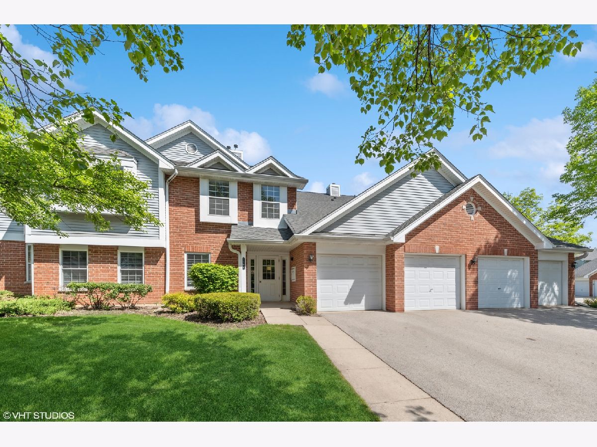 Condominiums Sold Arlington Trails Arlington Heights Illinois, 1504 Pheasant Trail