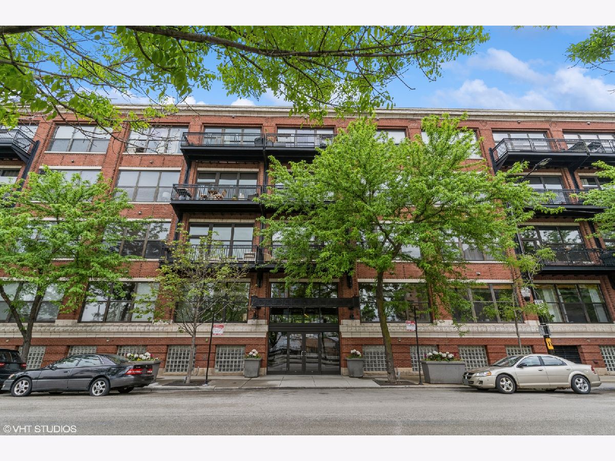 Condominiums Sold Number 10 Lofts Chicago Illinois, 1040 Adams