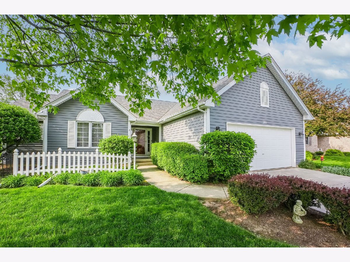 Townhomes & Condos & Homes Sold Old Mill Manor Hampshire Illinois, 206 Julie