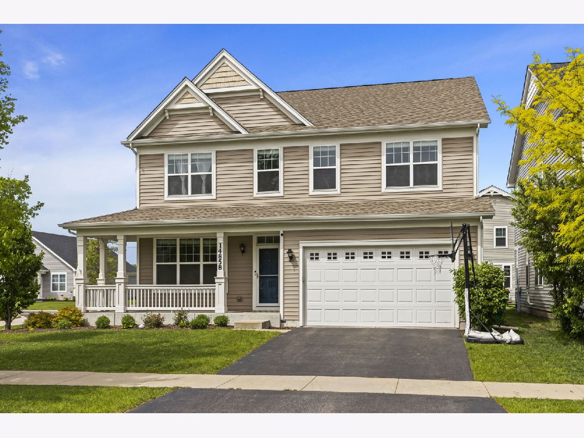 Homes Sold Fairfield Ridge Plainfield Illinois, 14858 Flanders