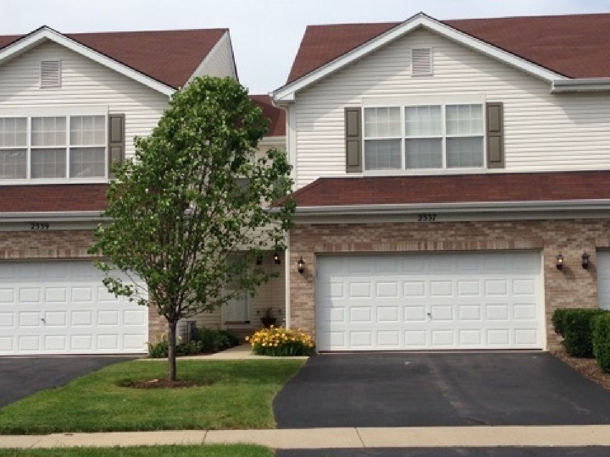 Townhomes & Condos Rented Park Avenue Aurora Illinois, 2337 Stoughton