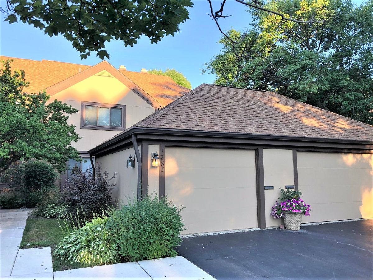 Townhomes & Homes Rented Crossings Buffalo Grove Illinois, 1283 Farnsworth