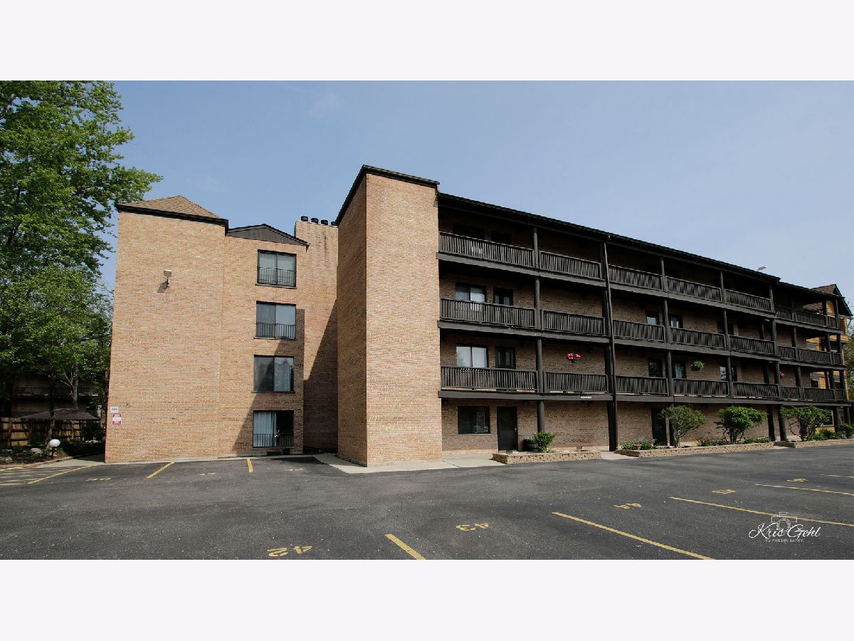 Condominiums Sold Harbour Club Wauconda Illinois, 460 Main