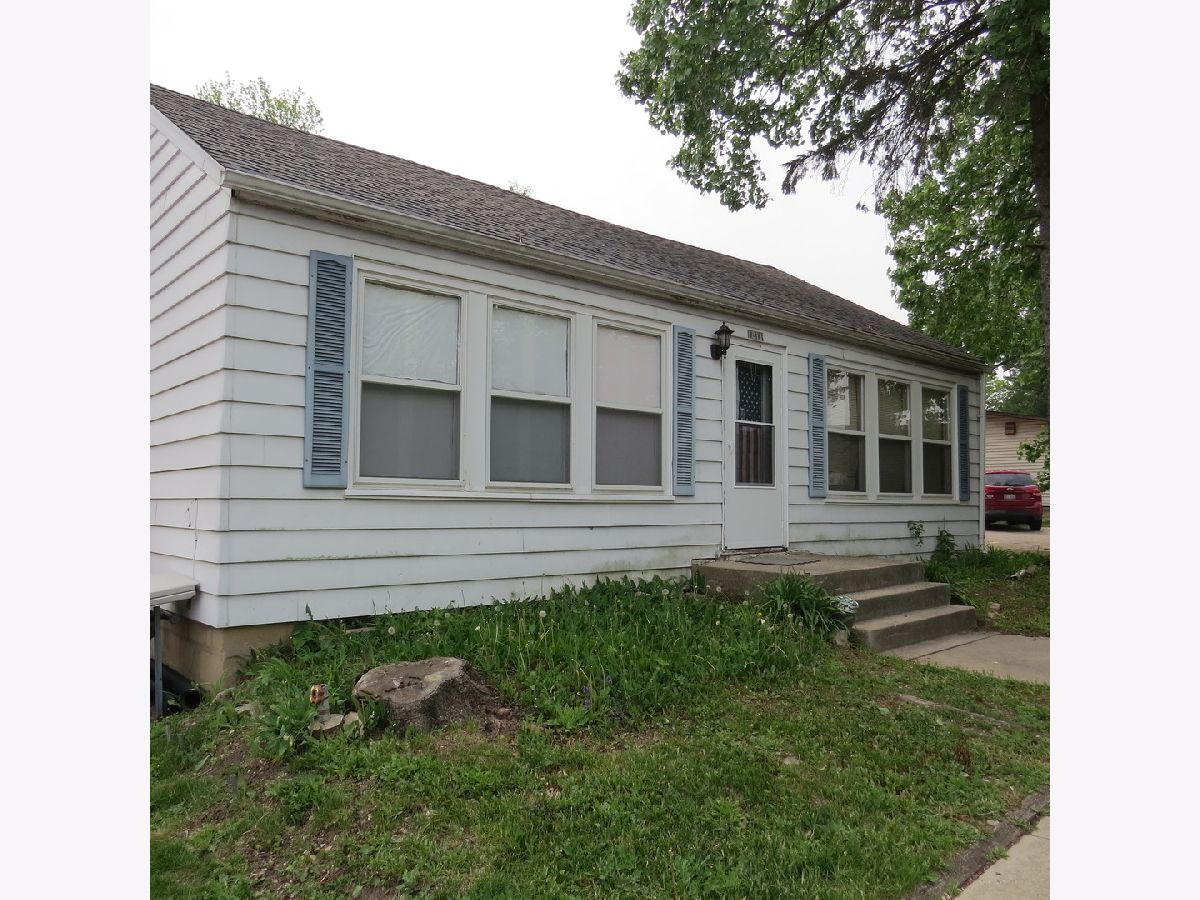 Homes Rented Mcintosh Lisle Illinois, 1811 Ogden