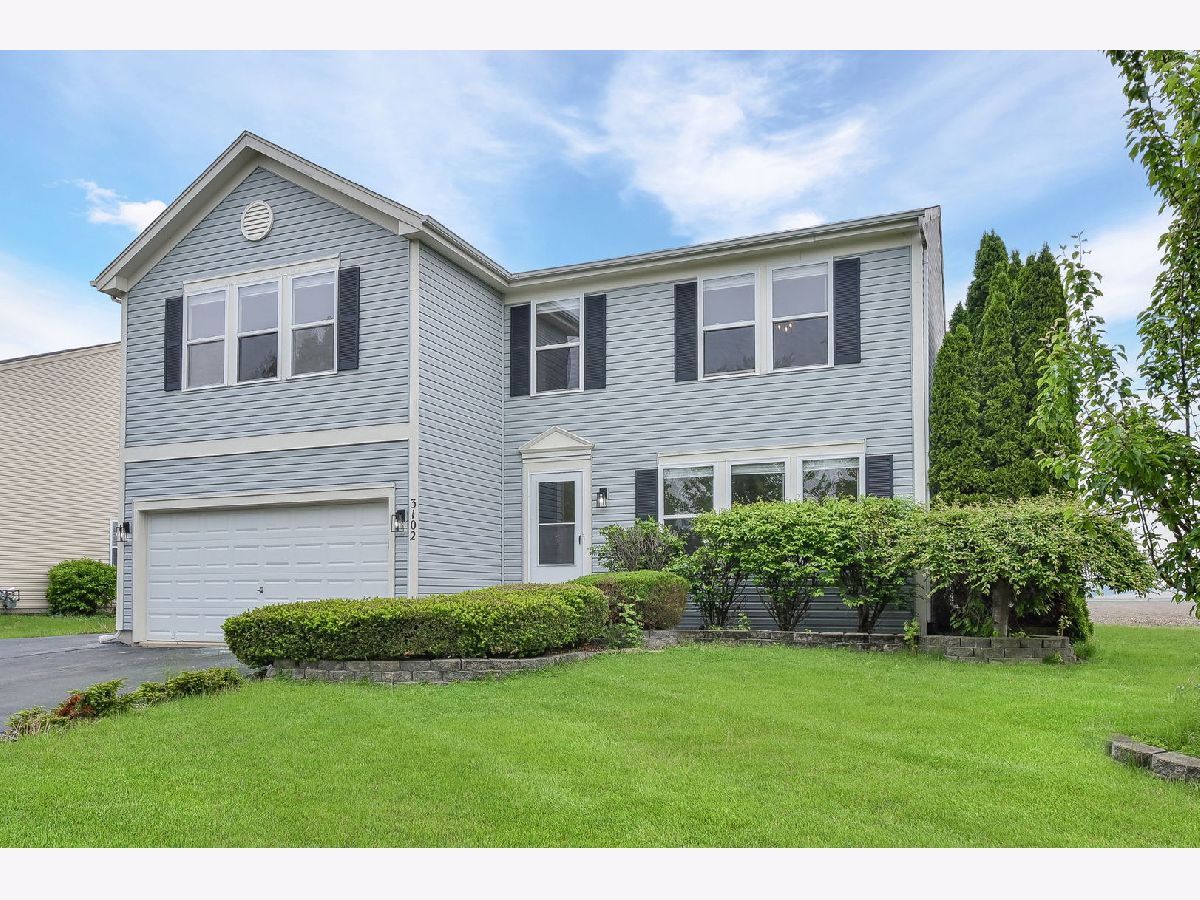 Homes & Condos & Townhomes Rented Fairfield Way Montgomery Illinois, 3102 Fairfield