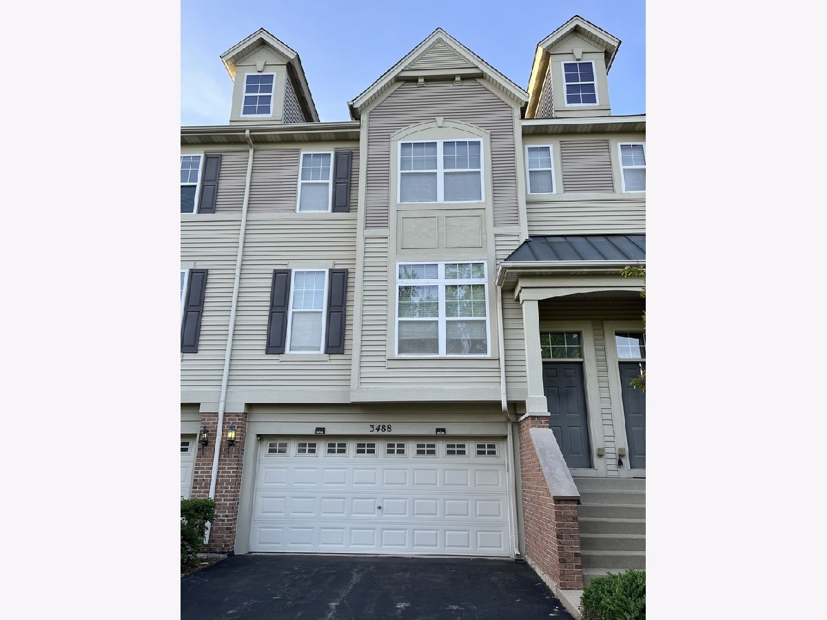 Townhomes Rented Yorkshire Square Aurora Illinois, 3488 Bradbury