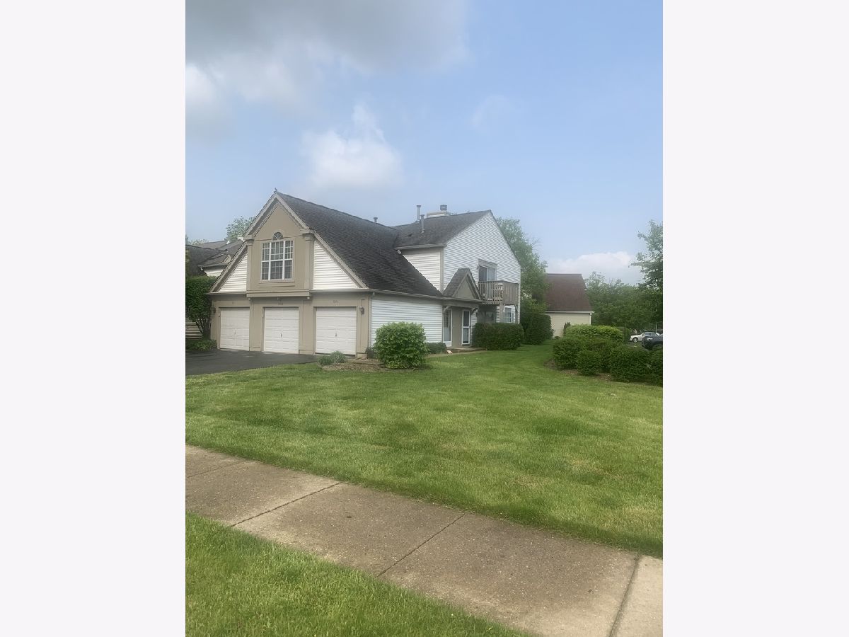 Townhomes & Condos & Homes Sold Polo Run Wheeling Illinois, 1312 Longacre
