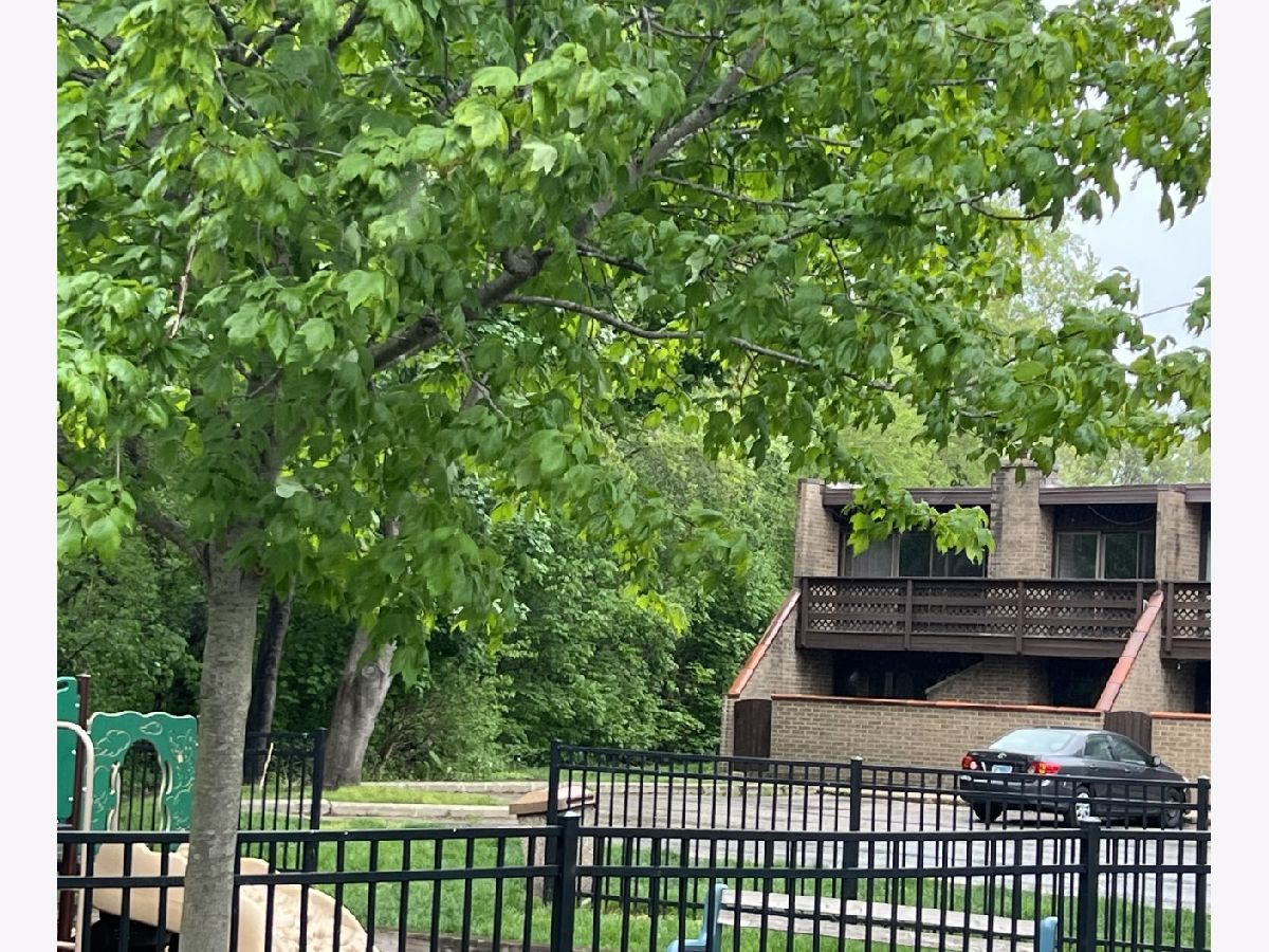 Condos & Townhomes Sold Kennington Square Elgin Illinois, 410 Kenneth