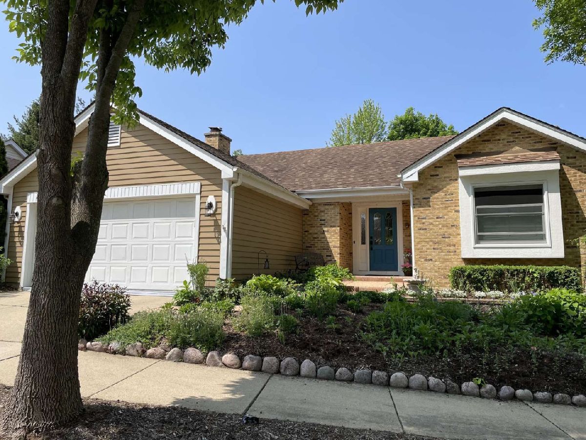 Townhomes & Condos & Homes Sold River Bend Naperville Illinois, 415 River Bluff