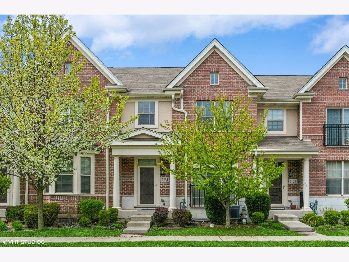 Townhomes & Homes Sold Waterbury Place Buffalo Grove Illinois, 2131 Apple Hill