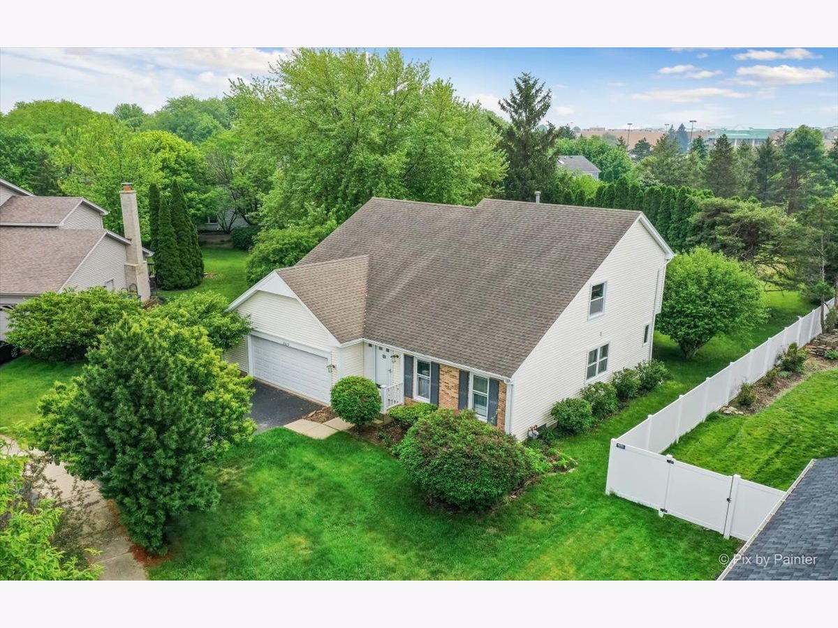 Homes Rented Charlemagne St Charles Illinois, 3103 Blackhawk