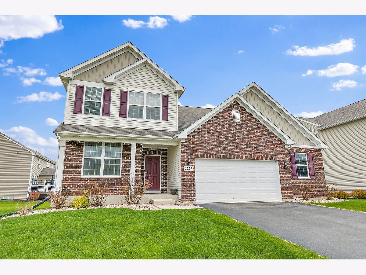 Homes Rented Winchester Glen Carpentersville Illinois, 3557 Crestwood