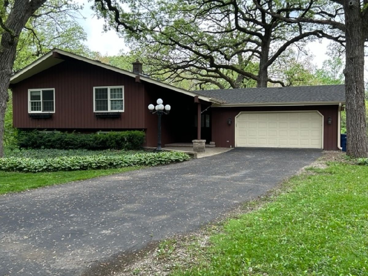 Homes Rented Farmstead Naperville Illinois, 1752 Indian Trail