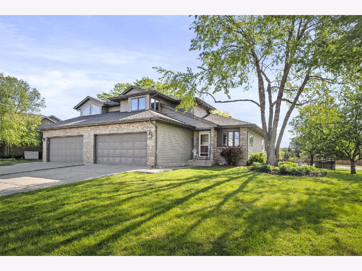 Homes & Condos & Townhomes Sold Heather Ridge Minooka Illinois, 401 Flanagan