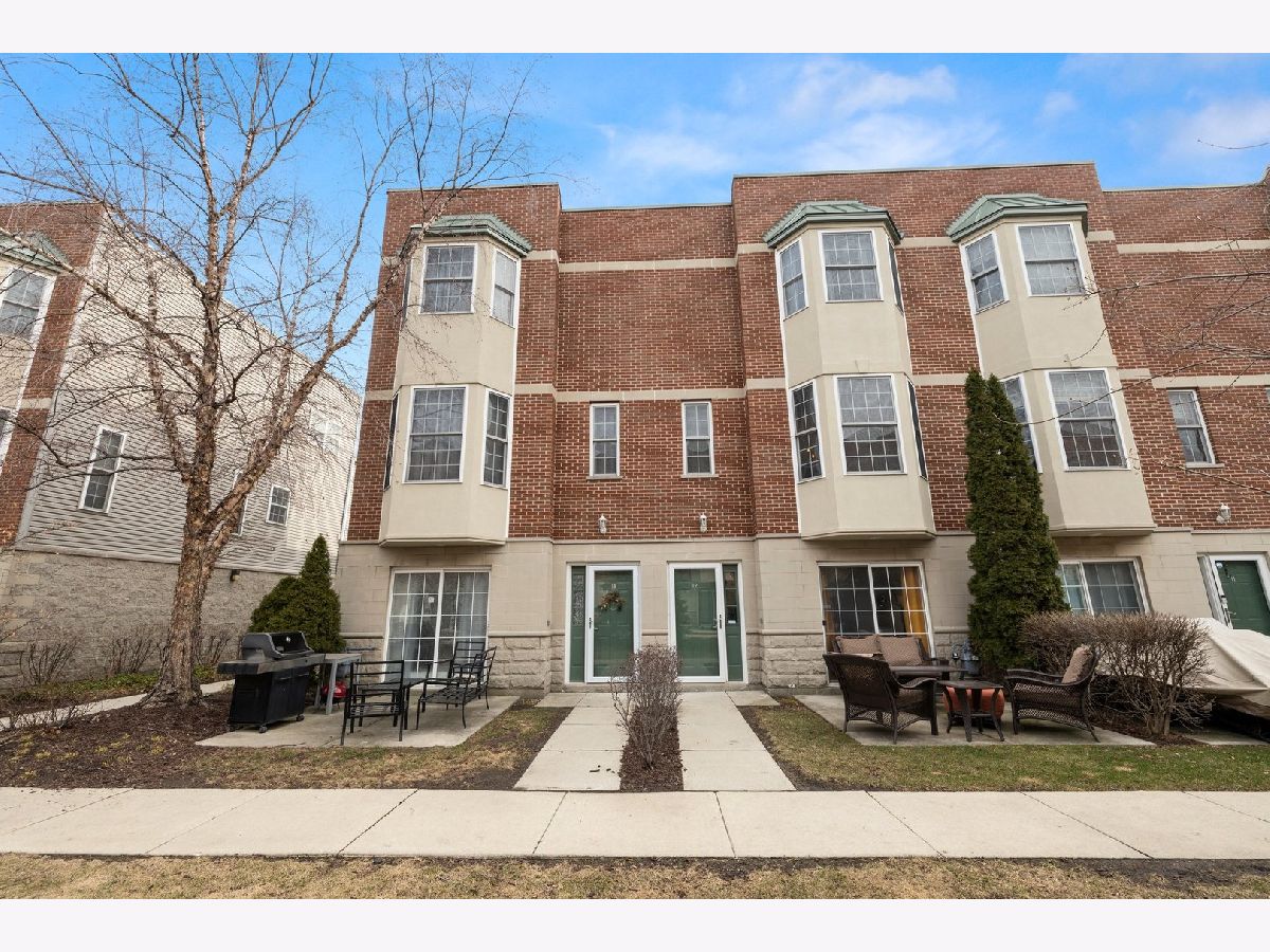 Townhomes Sold Adams Place Chicago Illinois, 2320 Adams