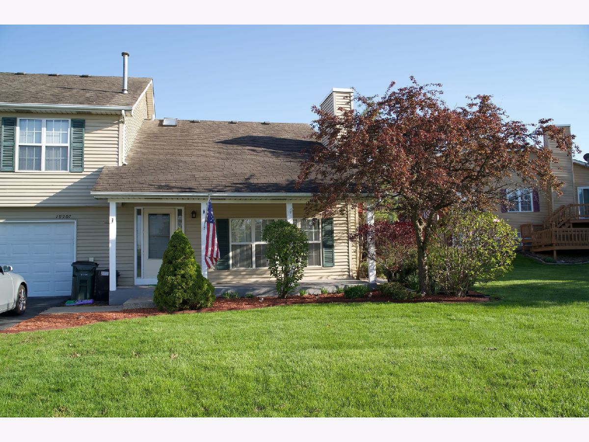 Homes & Condos & Townhomes Rented Highlands Frankfort Illinois, 19907 Edinburgh