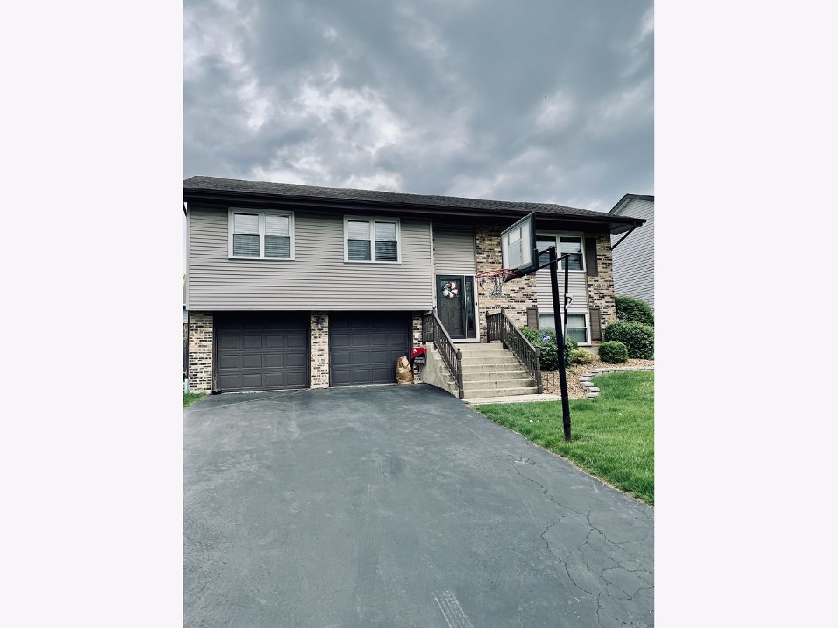Homes Sold Sycamore Run Westmont Illinois, 1117 Buttonwood