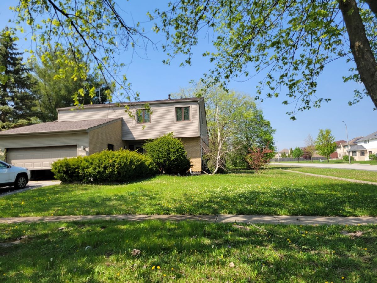 Homes Sold Marycrest Country Club Hills Illinois, 4900 Crest