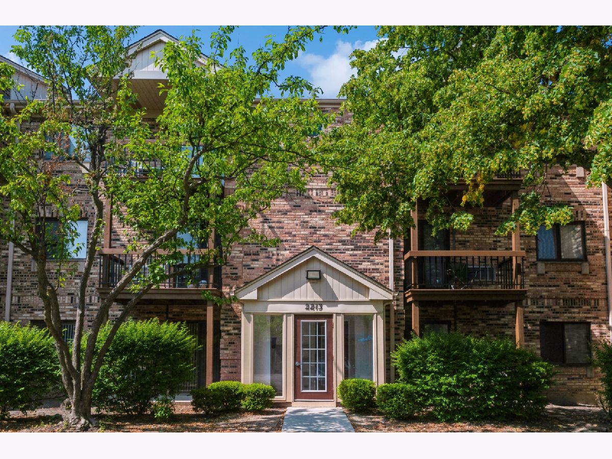 Condominiums Sold Rosewood Arlington Heights Illinois, 2213 Nichols