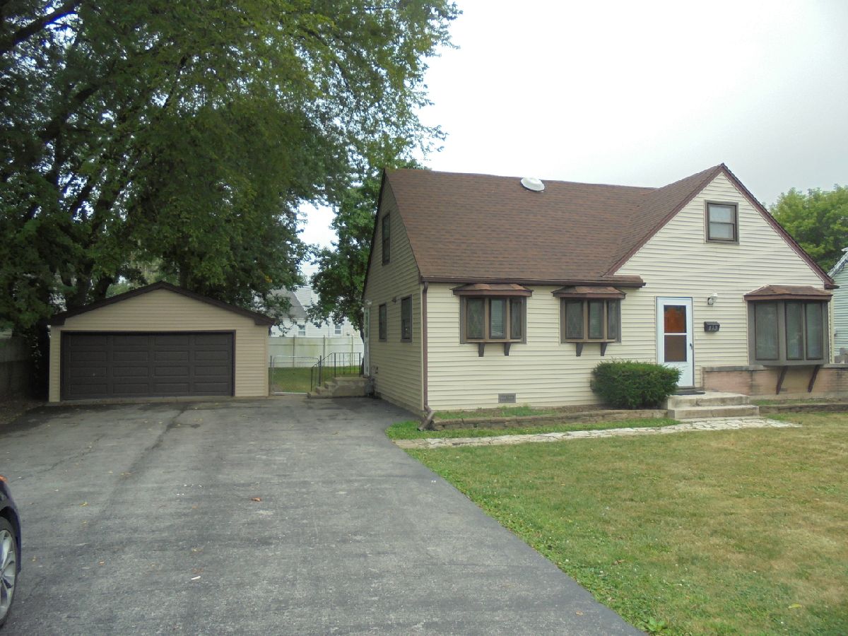  Rented Melrose Park Illinois, 832 Roberta